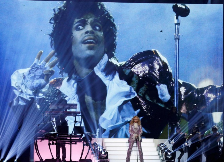 Homenaje de Madonna a Prince. FOTO REUTERS
