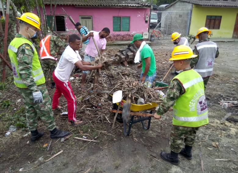 Unas 6 toneladas de escombros fueron removidas de las vías tras paro en Urabá