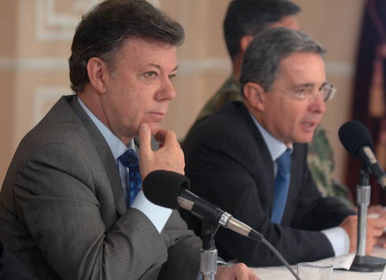  La cita fue entre el ministro de la Presidencia, Néstor Humberto Martínez, el segundo hombre de la Casa de Nariño, y el expresidente Álvaro Uribe Vélez. FOTO COLPRENSA