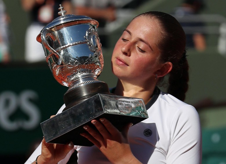 Jelena Ostapenko, nueva ganadora del Roland Garros. FOTO EFE