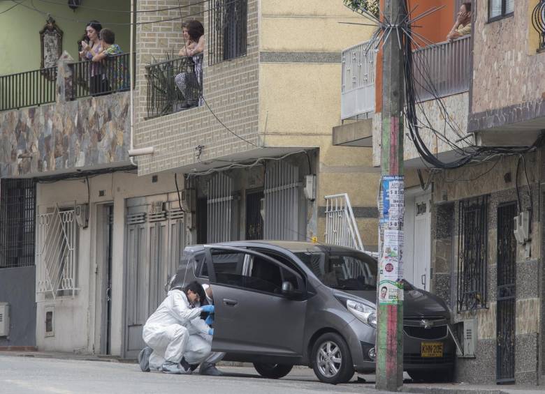 Como Pedro Alexánder Muñoz García fue identificado el hombre de 33 años de edad asesinado cuando iba movilizándose en su vehículo por el barrio Pérez del municipio de Bello. FOTO Robinson Sáenz