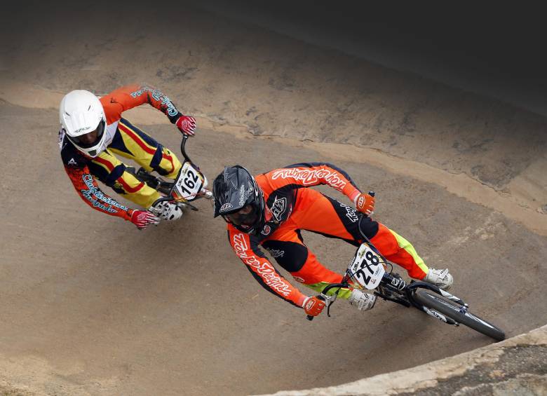 Cerca de mil deportistas de 10 países compitieron, finalmente, en el Internacional de las Luces de BMX en Medellín. FOTO jaime pérez