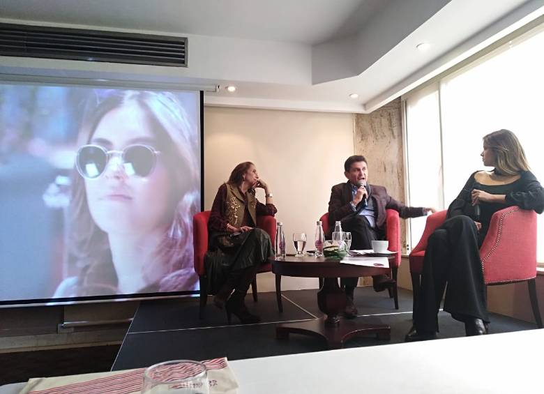 Pilar Castaño, asesora de moda; Jorge Mattos, presidente de Neos Moda; y Paulina Vega, ex Miss Universo e imagen de Neos Moda. Foto: Cortesía