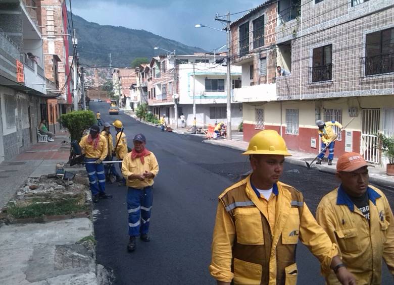 Recuperación de la carrera 63AA, en el barrio Playa Rica, de Bello. FOTO Cortesía