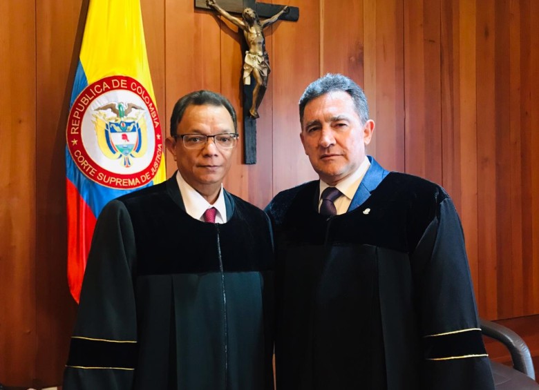El nuevo presidente de la Corte Suprema, Álvaro García, junto a Jorge Luis Quiroz. FOTO: COLPRENSA