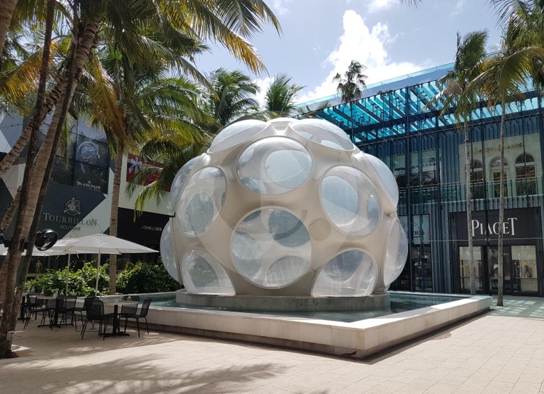 Icónica escultura Fly’s Eye Dome, en el corazón del Distrito de Diseño y Arte.