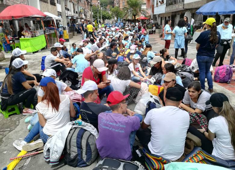 Ingreso al aeropuerto Olaya Herrera por la carrera 70. FOTOS MANUEL SALDARRIAGA