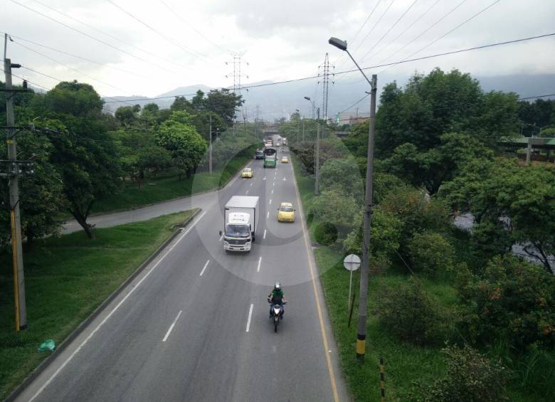 Así lucía la autopista sur a las 9:00 de la mañana. FOTO VANESA RESTREPO