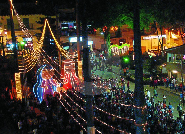 El municipio de Girardota arrancó sus festividades desde el pasado 26 de noviembre. En este lugar se realizan las fiestas de la Danza y el Sainete, las celebraciones terminan mañana. FOTO archivo