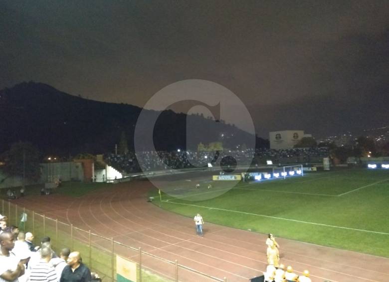 Volvió la luz en el estadio de Itagüí, donde juegan Leones-América