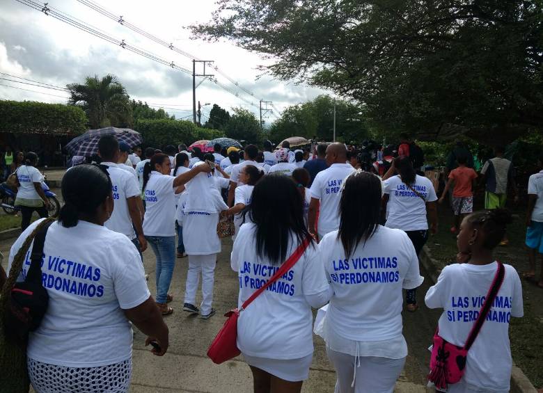 Inicia marcha en La Chinita donde Farc pedirán perdón