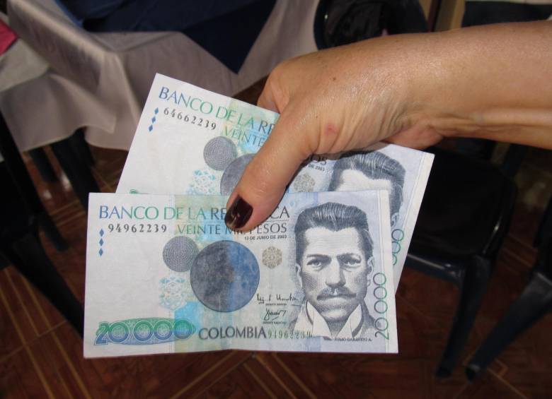 Las centrales obreras demandaron el decreto alegando que el IPC para los estratos bajos supera el promedio nacional con el cual el Gobierno basó el porcentaje de aumento del salario mínimo. FOTO Archivo