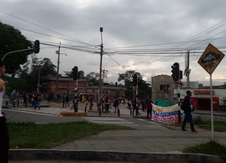 Estudiantes protagonizaron en Medellín una marcha en las horas de la mañana de este miércoles. Foto: Guardianes Antioquia
