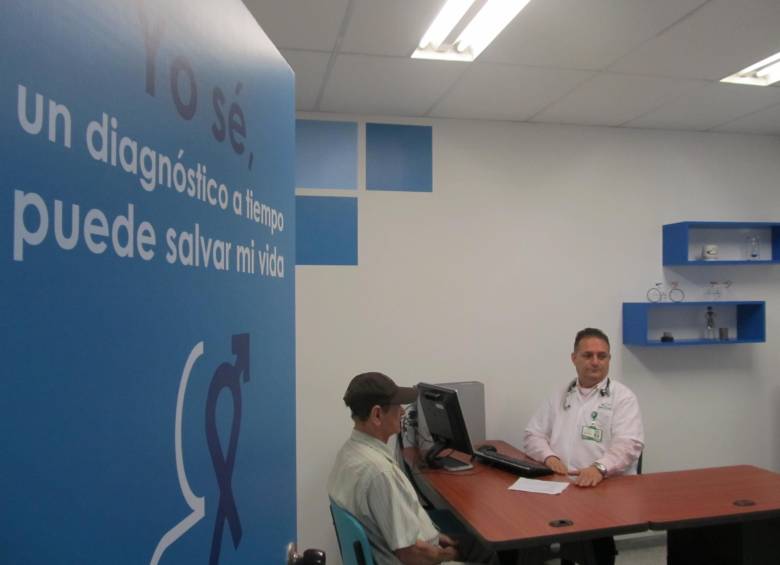Los hombres mayores de 60 a 75 años presentan el mayor crecimiento y riesgo de tener la enfermedad. FOTO archivo