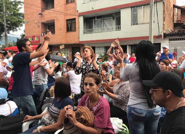 Así fue la espera para entrar a la misa campal del Papa en Medellín