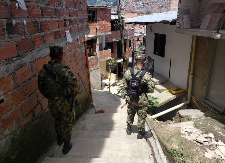 Según las autoridades, el ataque se produjo después de que los policías atendieran un llamado por un supuesto asalto. FOTO: SANTIAGO OLIVARES