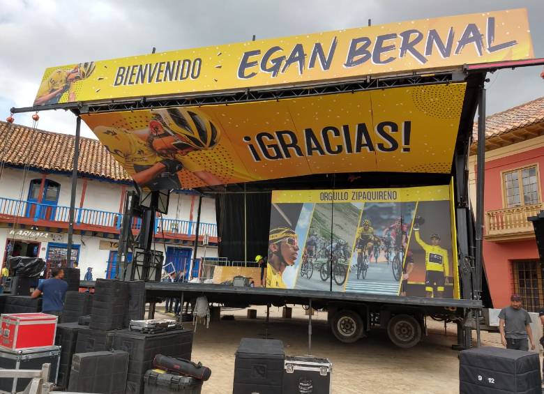 Ya está casi listo el montaje en el municipio cundinamarqués para recibir al reciente campeón del Tour.