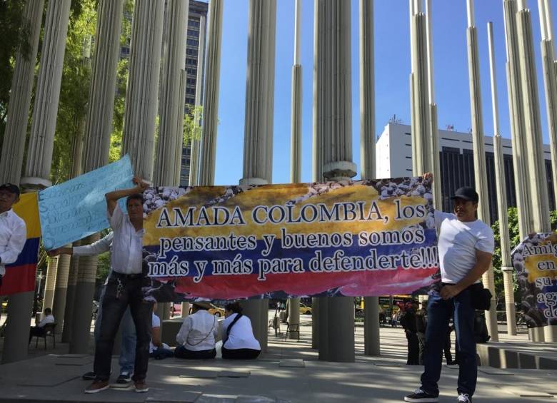 Veteranos de las Fuerzas Militares hicieron plantón en el Parque de las Luces