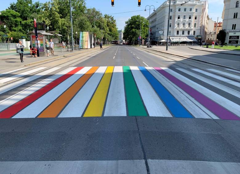 Imagen de Viena, Austria, que muestra la bandera LGTB. FOTO: EFE