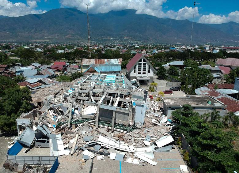 Destrucción en Indonesia. FOTO AFP