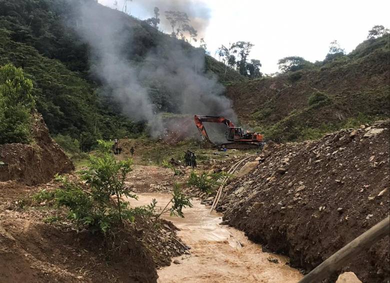 Sector Madre Seca, municipio de Anorí, donde mineros ilegales usaban a 40 niños como escudo humano. FOTO CORTESÍA POLICÍA ANTIOQUIA