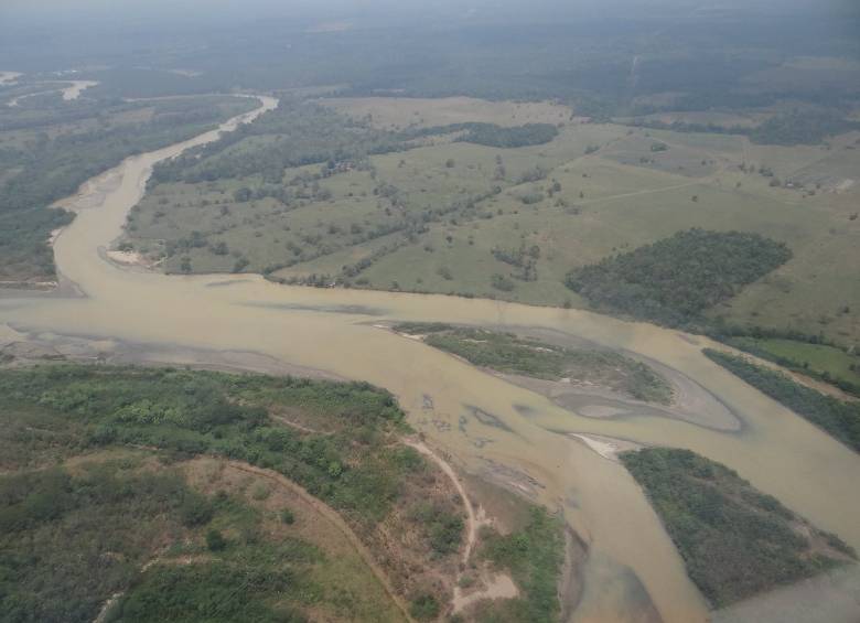 Vista aérea de los efectos por el afloramiento de petróleo. FOTO Ecopetrol