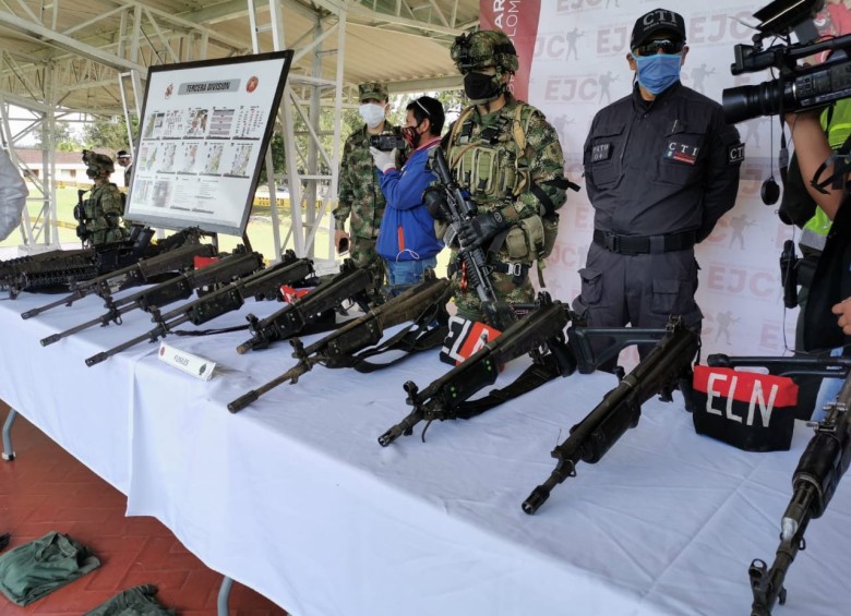 Los miembros de la guerrilla del Eln se desmovilizaron en El Tambo, Cauca. FOTO COLPRENSA