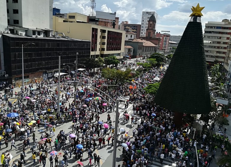 En Medellín, las autoridades reportan presencia de al menos 70.000 personas. FOTO MANUEL SALDARRIAGA