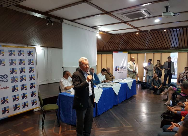 El expresidente Álvaro Uribe lidera los procesos internos del Centro Democrático para elegir candidatos en todo el país. FOTO Juan Camilo Montoya E.