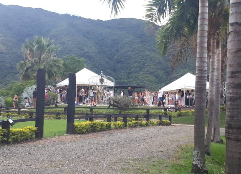 En San Jerónimo, Policía desarmó fiesta con más de 100 personas