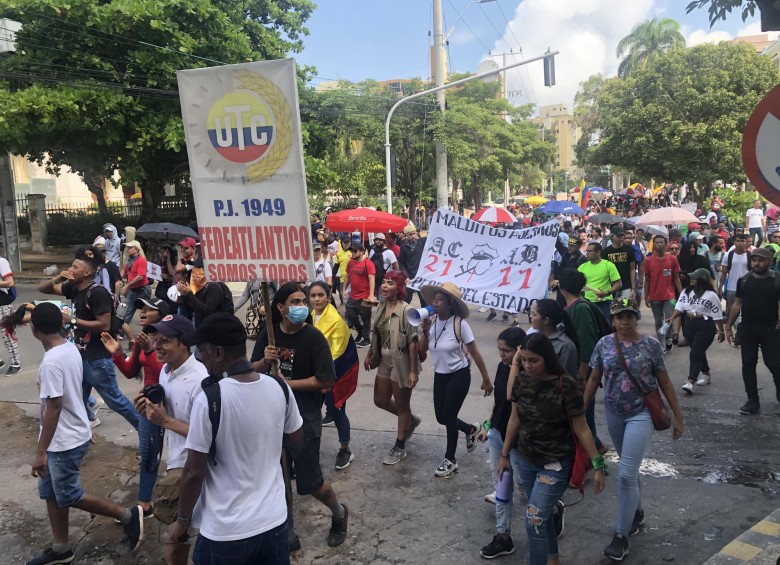 En Barranquilla el balance de las marchas fue positivo a pesar de algunos daños a estaciones del Transmetro. FOTO colprensa 