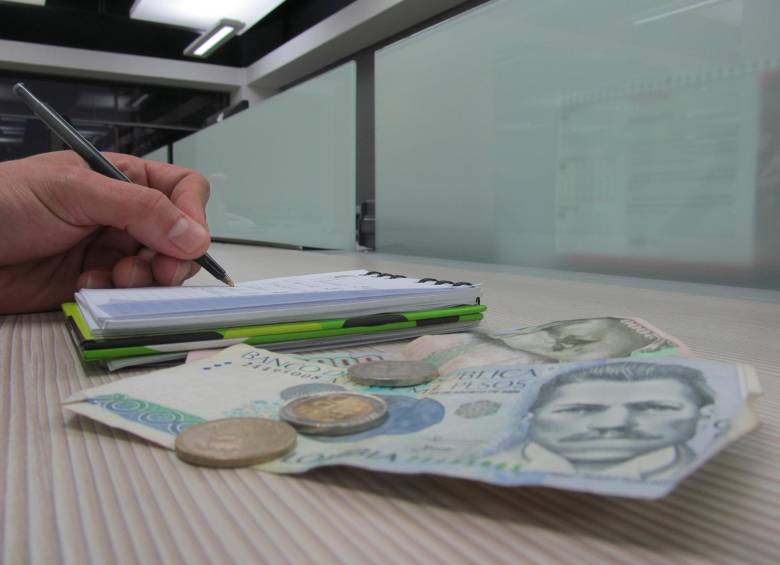 Aunque las propuestas formales para el aumento salarial se presentarán el 9 de diciembre, tanto empresarios como centrales de trabajadores han dado puntadas. FOTO 