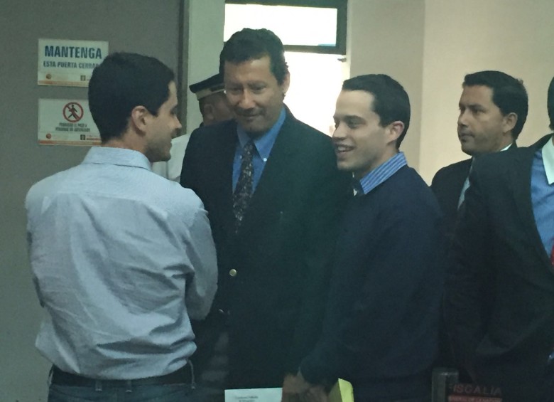 Tomás y Jerónimo Uribe, hijos del expresidente Álvaro Uribe Vélez, radicaron una constancia donde aseguran que existen presiones del Gobierno y la Fiscalía para vincularlos con el Zar de la Chatarra. FOTO ARCHIVO