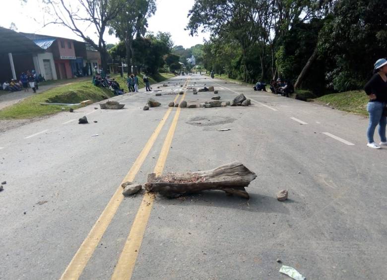 Los 7 días de minga indígena se han caracterizado por constantes bloqueos a la vía Panamericana. FOTO Colprensa