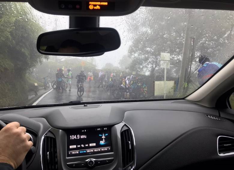 Esta imagen fue subida a su cuenta en Twitter por el alcalde Envigado. FOTO @braulioEMarquez