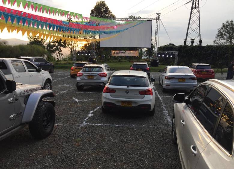 Autocinema Belisario Wink está ubicado en la Transversal de la montaña, en Envigado. FOTO Edwin Bustamante.
