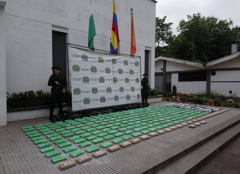 Esta fue la droga incautada dentro de un contenedor en el Urabá antioqueño, la cual tenía como destino Europa. FOTO: cortesía Dirección Antinarcóticos.