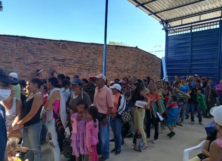 “Venezolanos llegan a Cúcuta por un plato de comida”