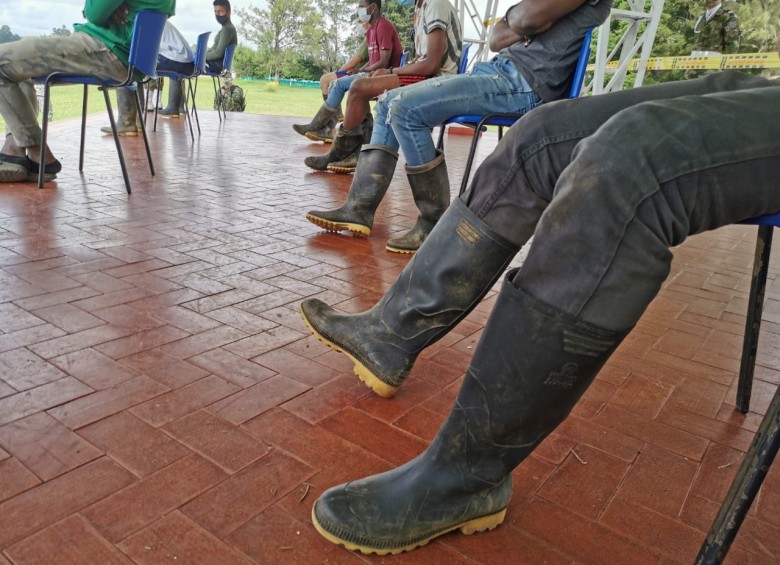 El alto comisionado de Paz, Miguel Ceballos, informó que otros siete miembros de la guerrilla del Eln se desmovilizaron, esta vez fue en El Tambo, Cauca. FOTO COLPRENSA