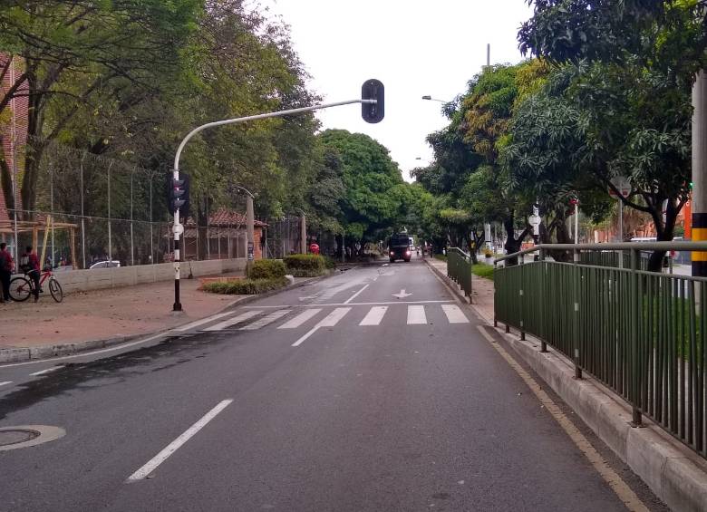 El tráfico vehicular fue interrumpido. FOTO JAIME PÉREZ