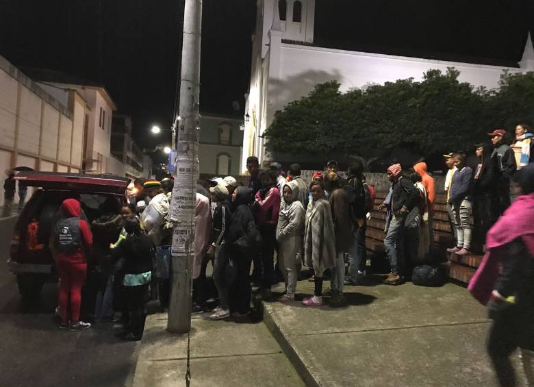 En el páramo de Berlín los venezolanos reciben la solidaridad de familias santandereanas.