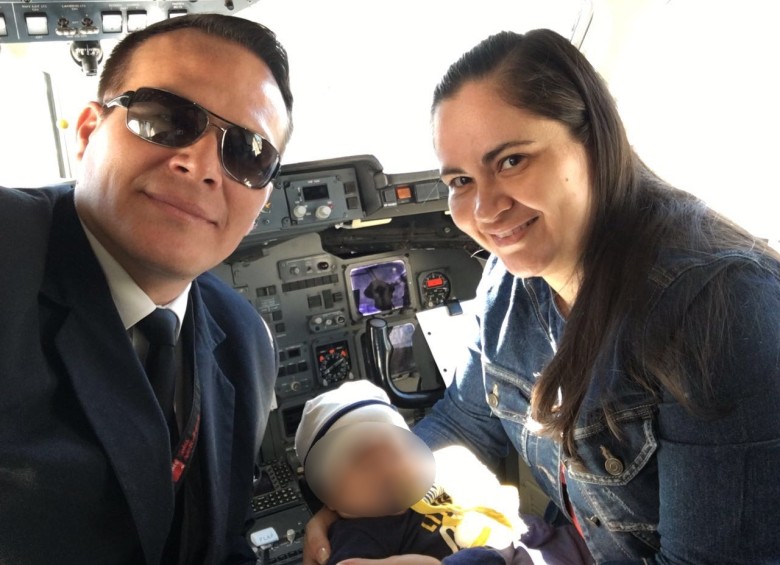 “Se ha ido como quería: en un avión”, familia de piloto muerto