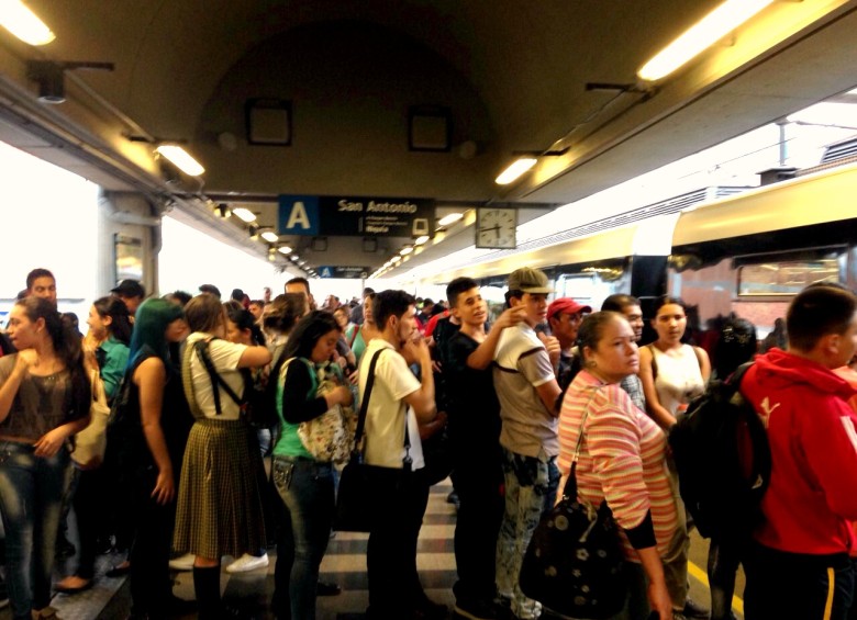 Estación San Antonio, 5: 20 p.m. Foto: Camila Moreno.