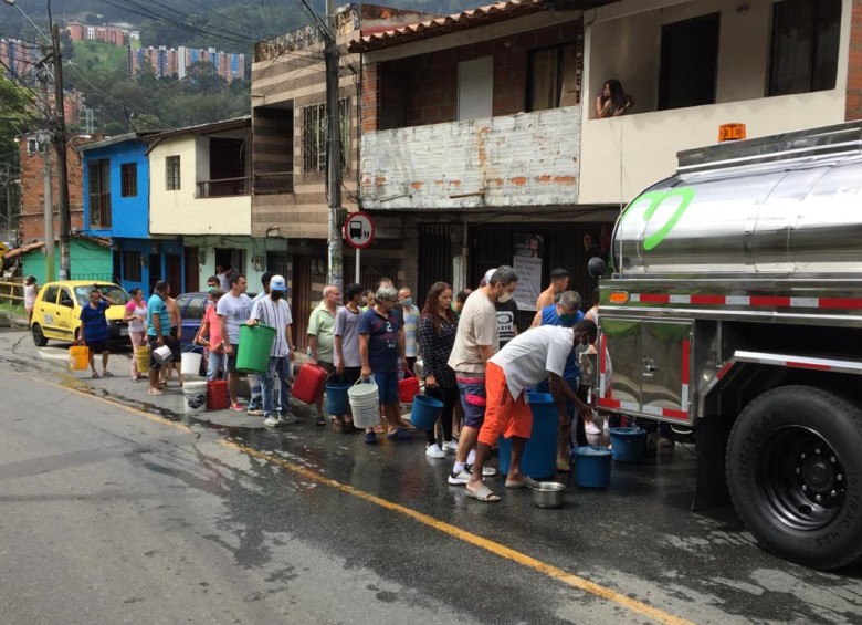 Fuga En Acueducto Mantiene Sin Agua A Más De 3 Mil Usuarios En Comuna 8