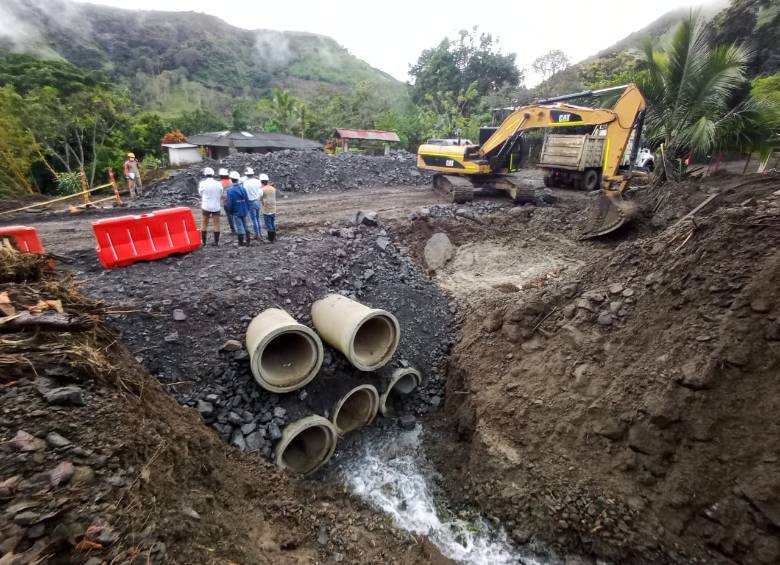 El paso se habilitará entre Uramita y Dabeiba, y solo estará abierto durante cuatro horas: entre las 11:00 a. m. y las 3:00 p. m. de este viernes. FOTO CORTESÍA ANI