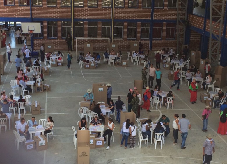 Puesto de votación en Ituango. FOTO JULIO CÉSAR HERRERA 