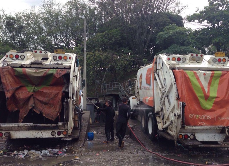 Un día junto a los héroes de la basura en Medellín