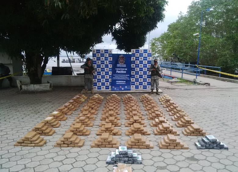 Se presume que la cocaína de la caleta subterránea tenía como destino a Estados Unidos. FOTO: Cortesía de la Armada.