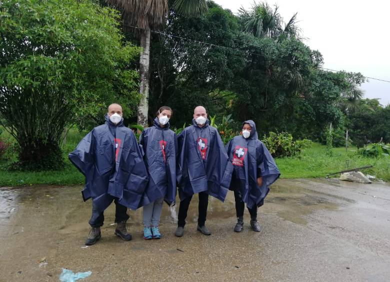 La imagen fue tomada en Amazonas en marzo pasado y muestra a parte del equipo de trabajo de epidemiólogos de campo para enfrentar la pandemia. 