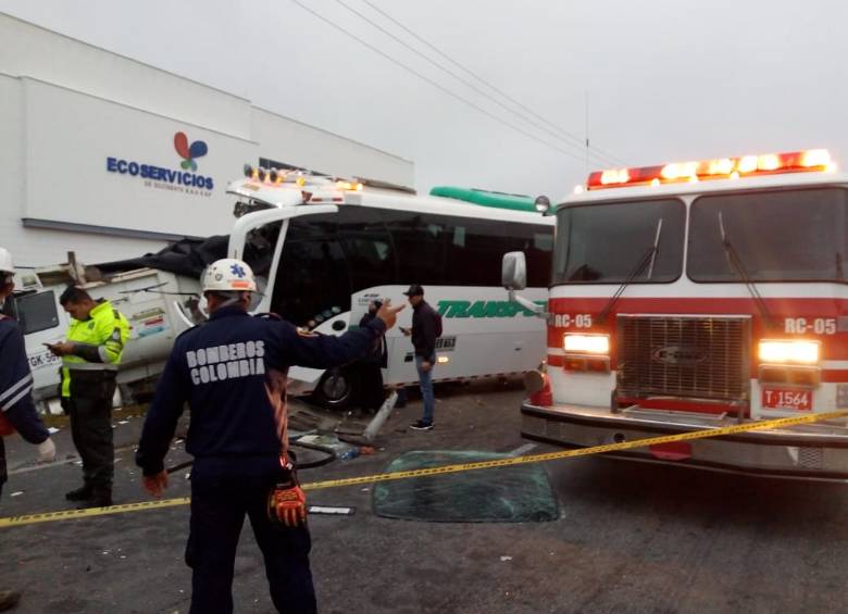 El accidente se presentó en el municipio El Rosal, en Cundinamarca. FOTO BOMBEROS EL ROSAL